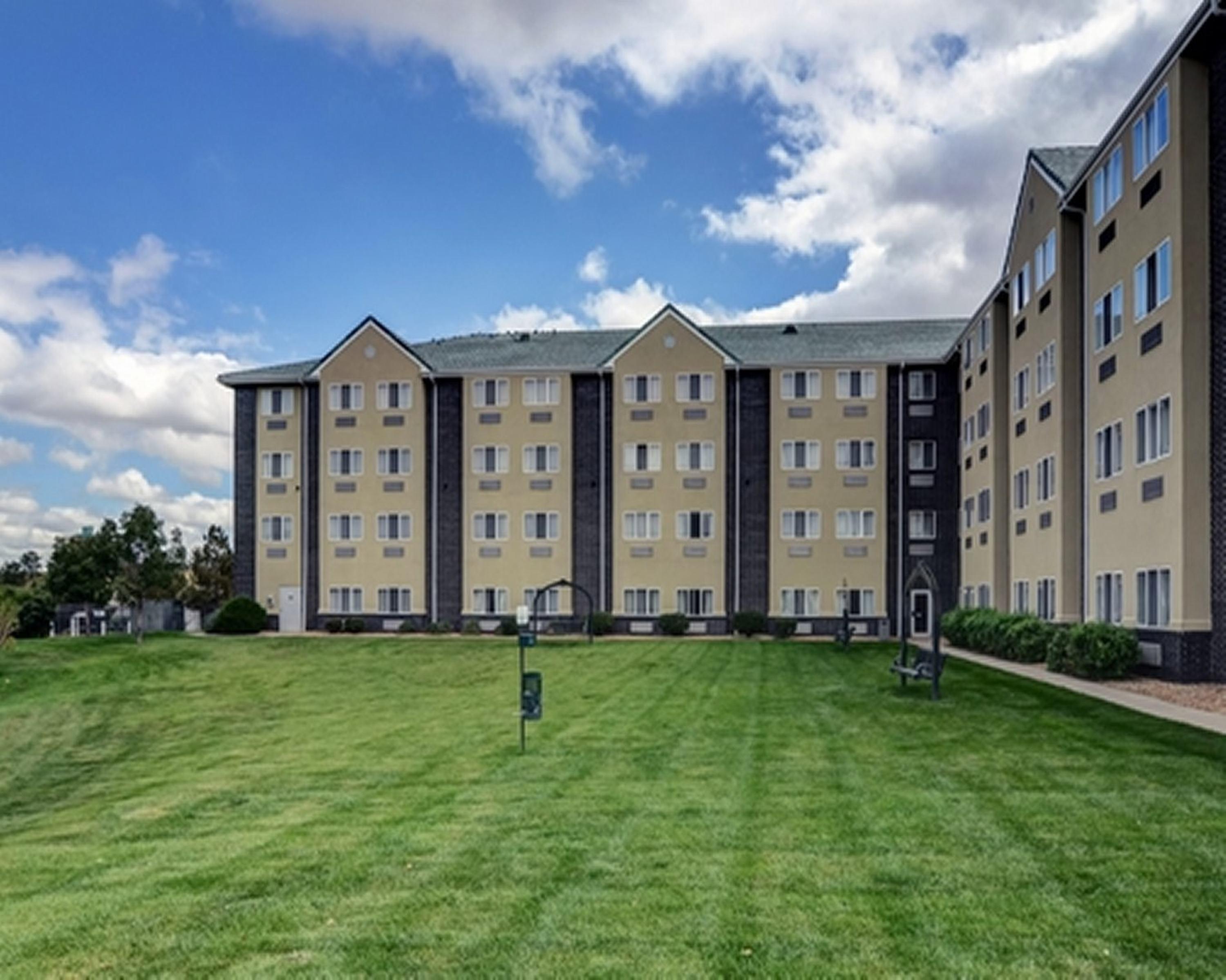 Quality Inn & Suites Denver Airport - Gateway Park Аврора Экстерьер фото