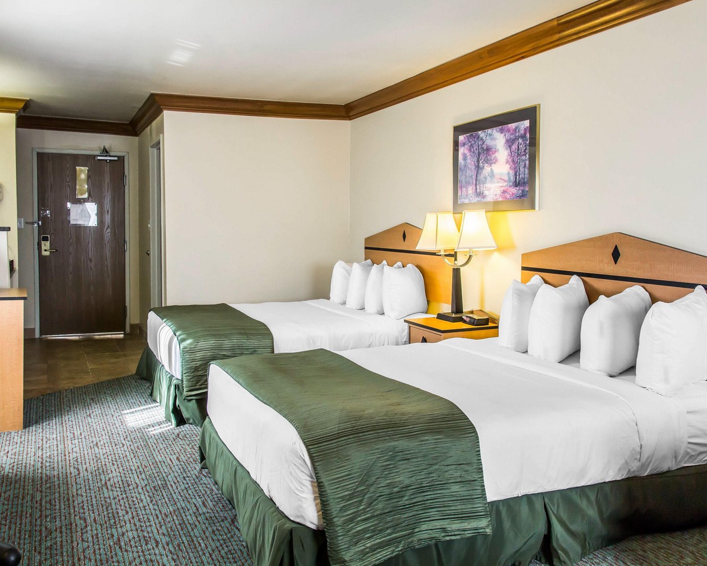 Quality Inn & Suites Denver Airport - Gateway Park Аврора Экстерьер фото
