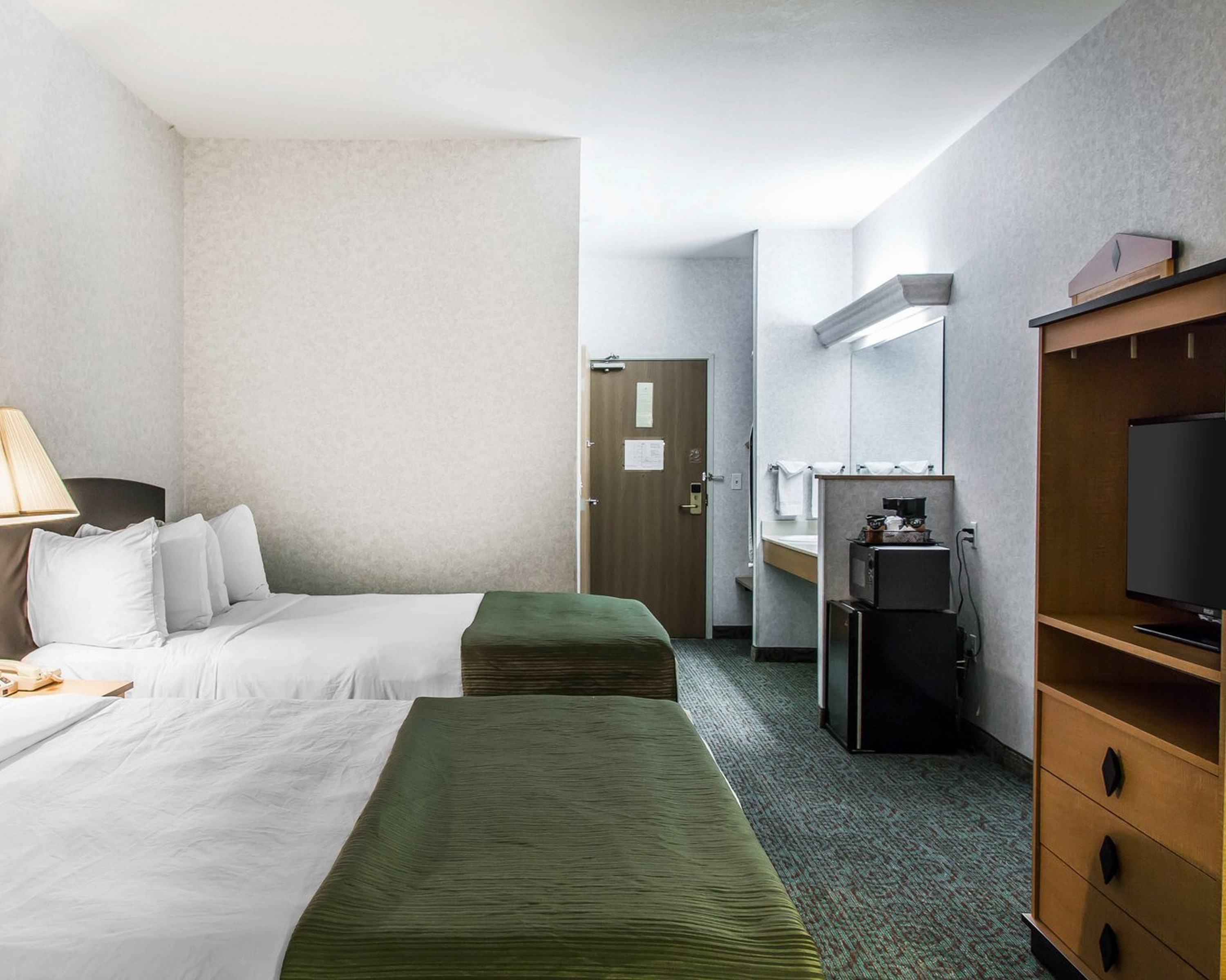 Quality Inn & Suites Denver Airport - Gateway Park Аврора Экстерьер фото