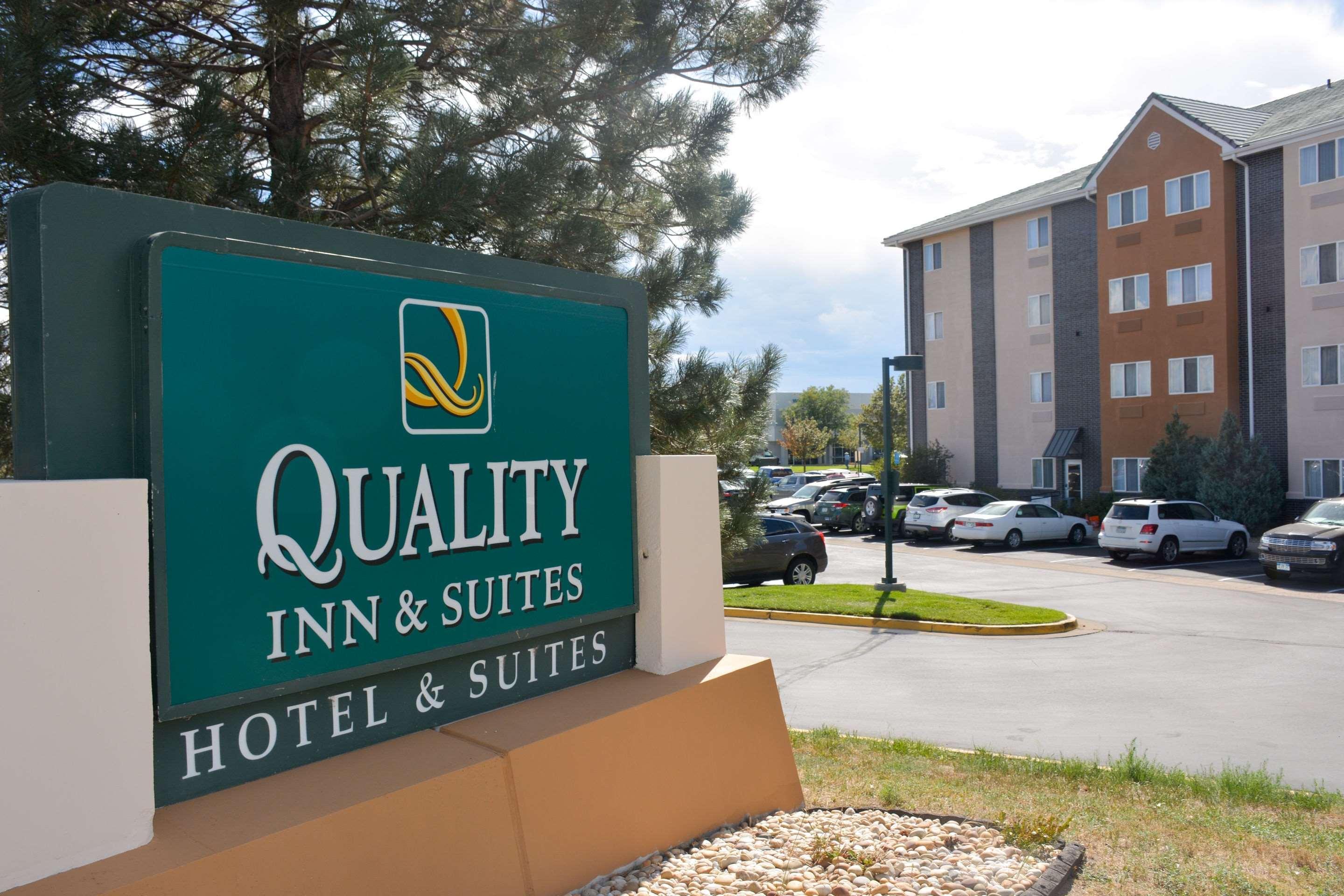 Quality Inn & Suites Denver Airport - Gateway Park Аврора Экстерьер фото