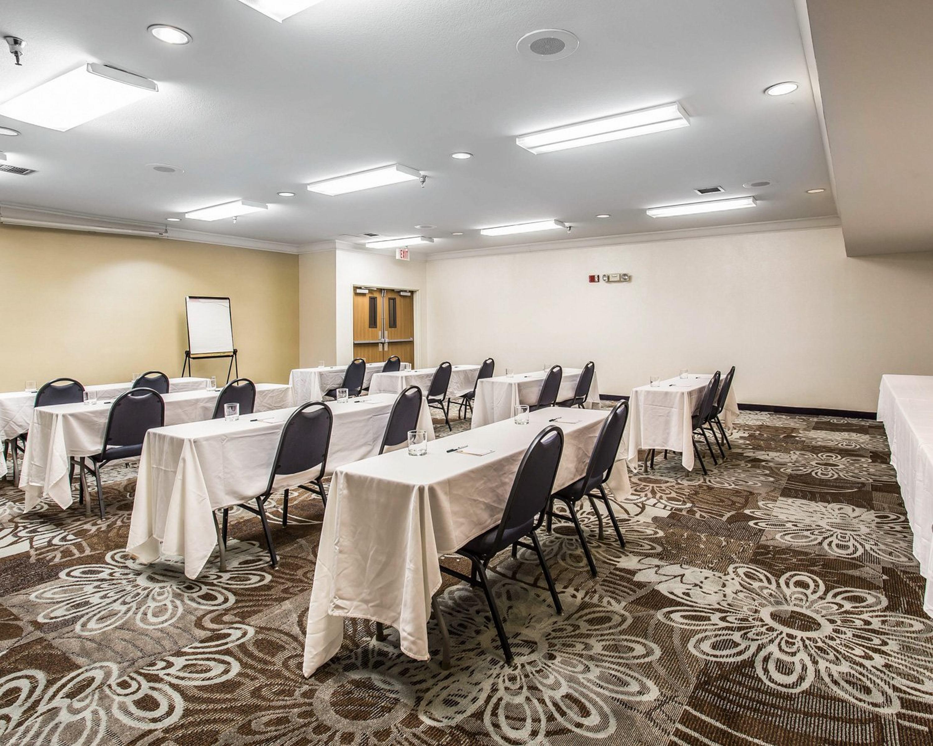 Quality Inn & Suites Denver Airport - Gateway Park Аврора Экстерьер фото