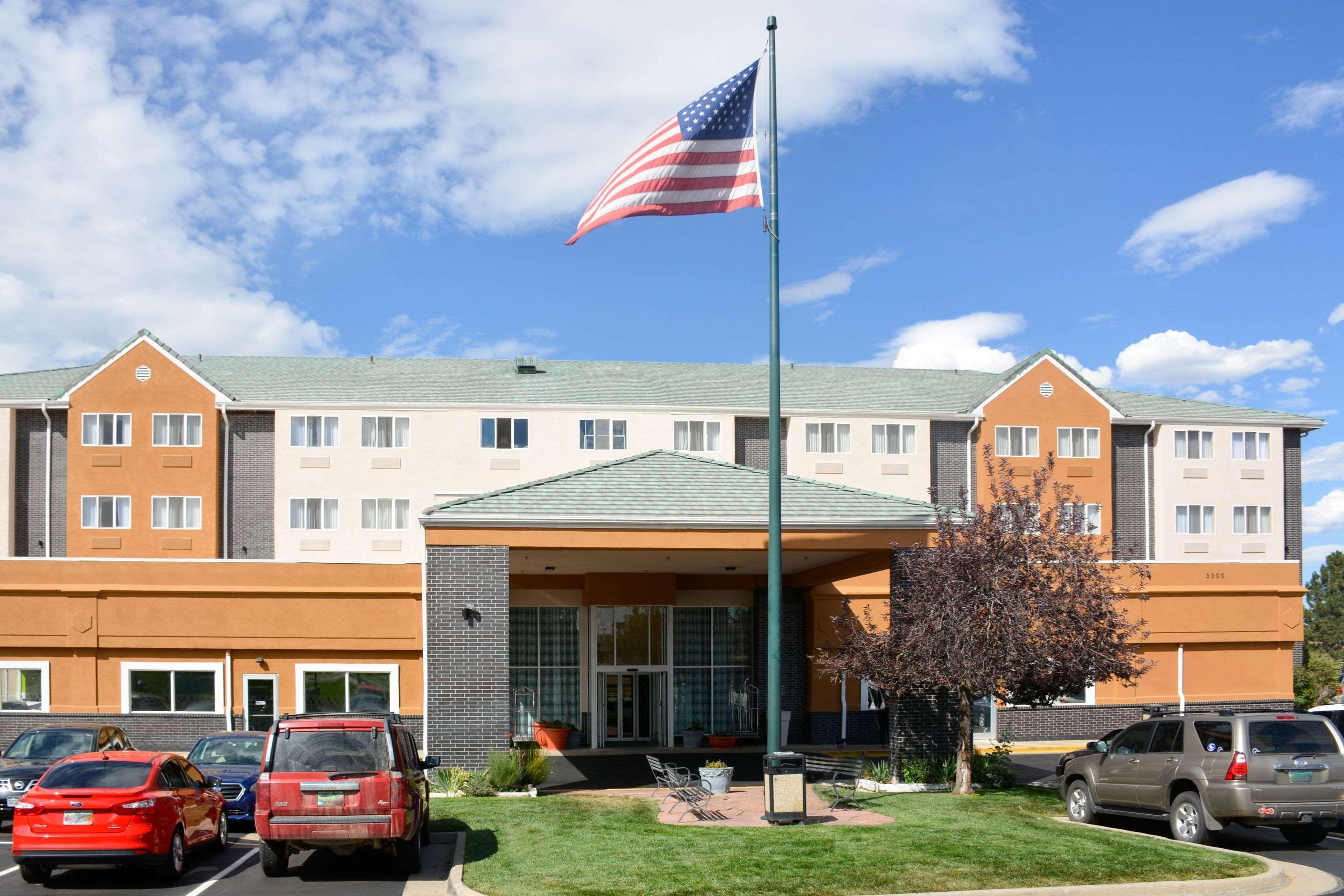 Quality Inn & Suites Denver Airport - Gateway Park Аврора Экстерьер фото