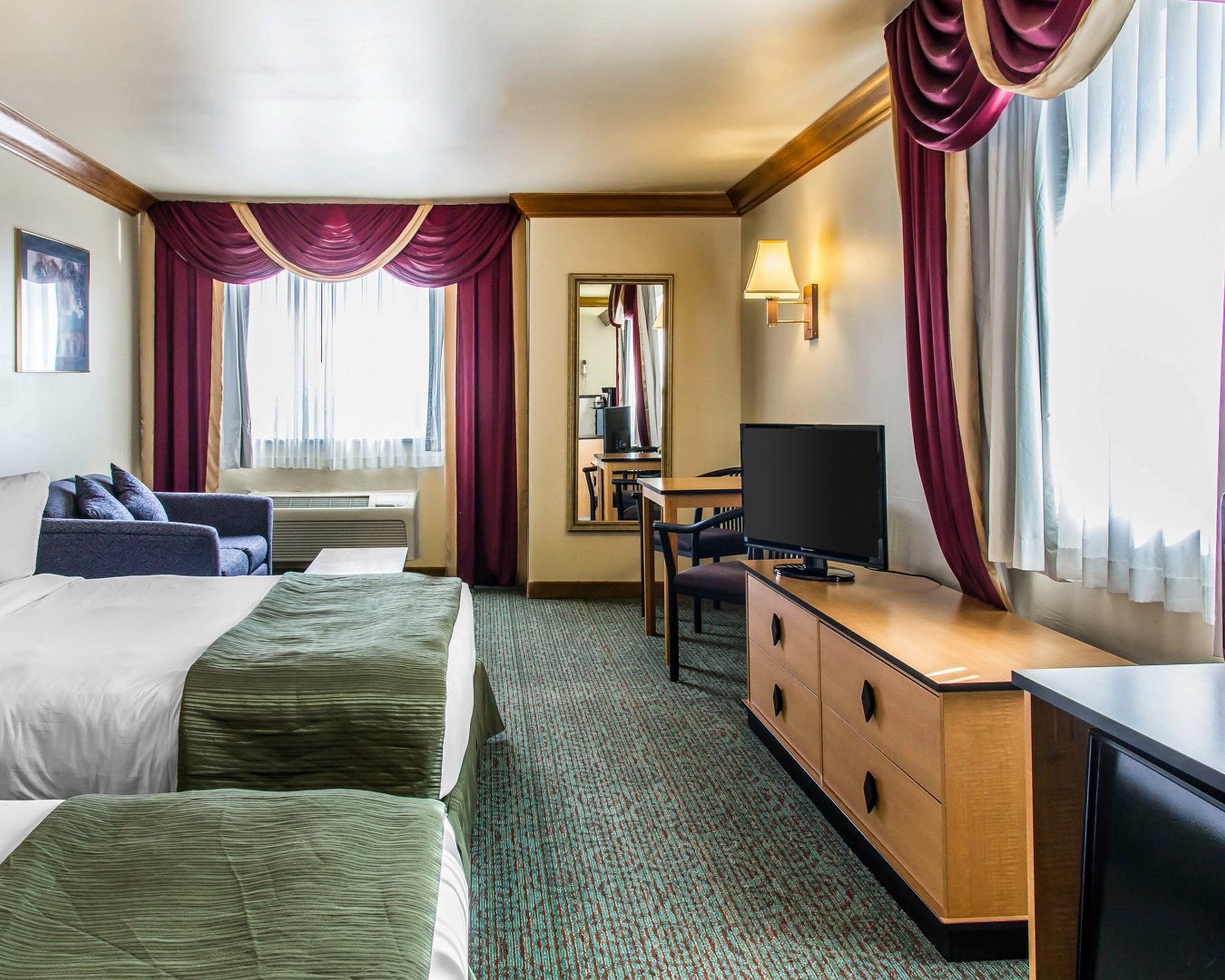 Quality Inn & Suites Denver Airport - Gateway Park Аврора Экстерьер фото