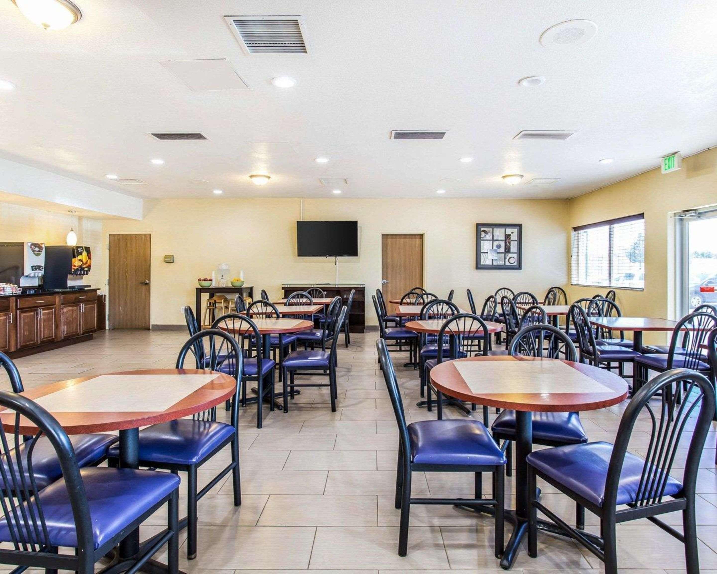Quality Inn & Suites Denver Airport - Gateway Park Аврора Экстерьер фото