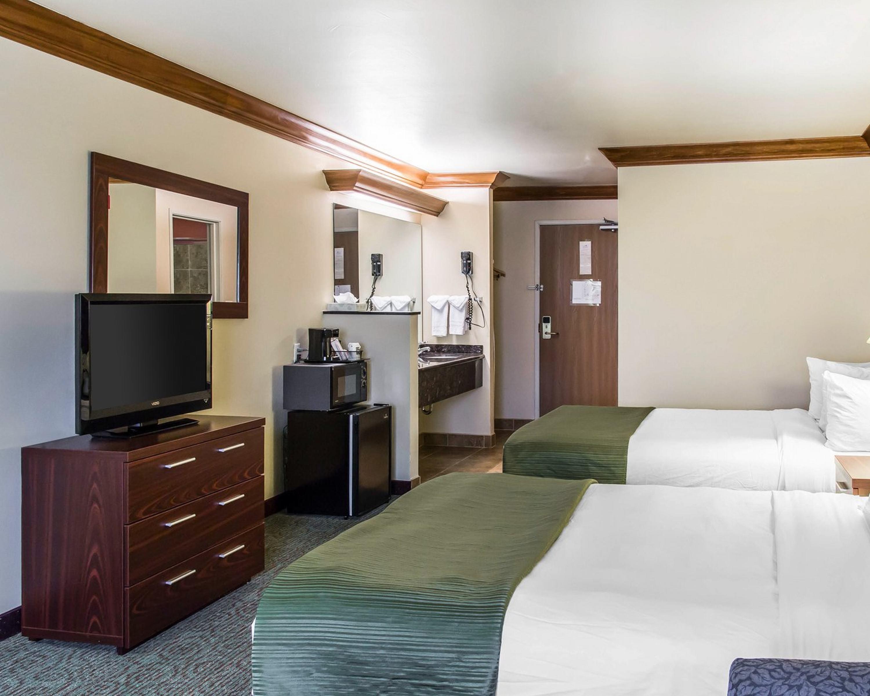 Quality Inn & Suites Denver Airport - Gateway Park Аврора Экстерьер фото