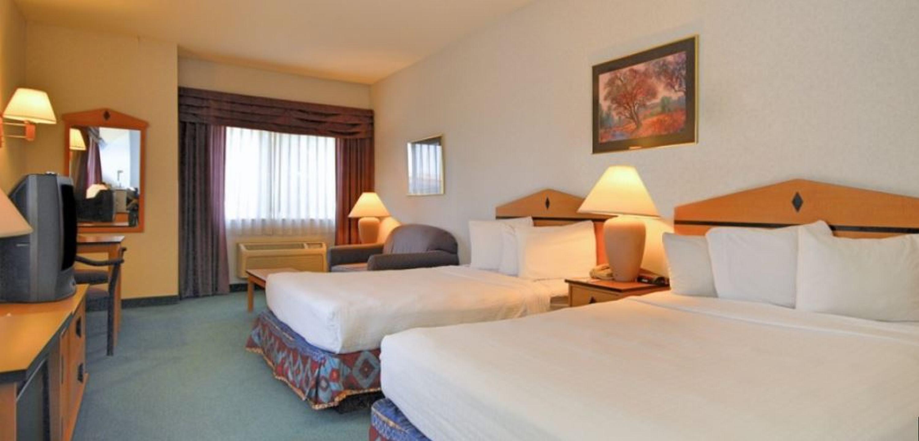 Quality Inn & Suites Denver Airport - Gateway Park Аврора Экстерьер фото