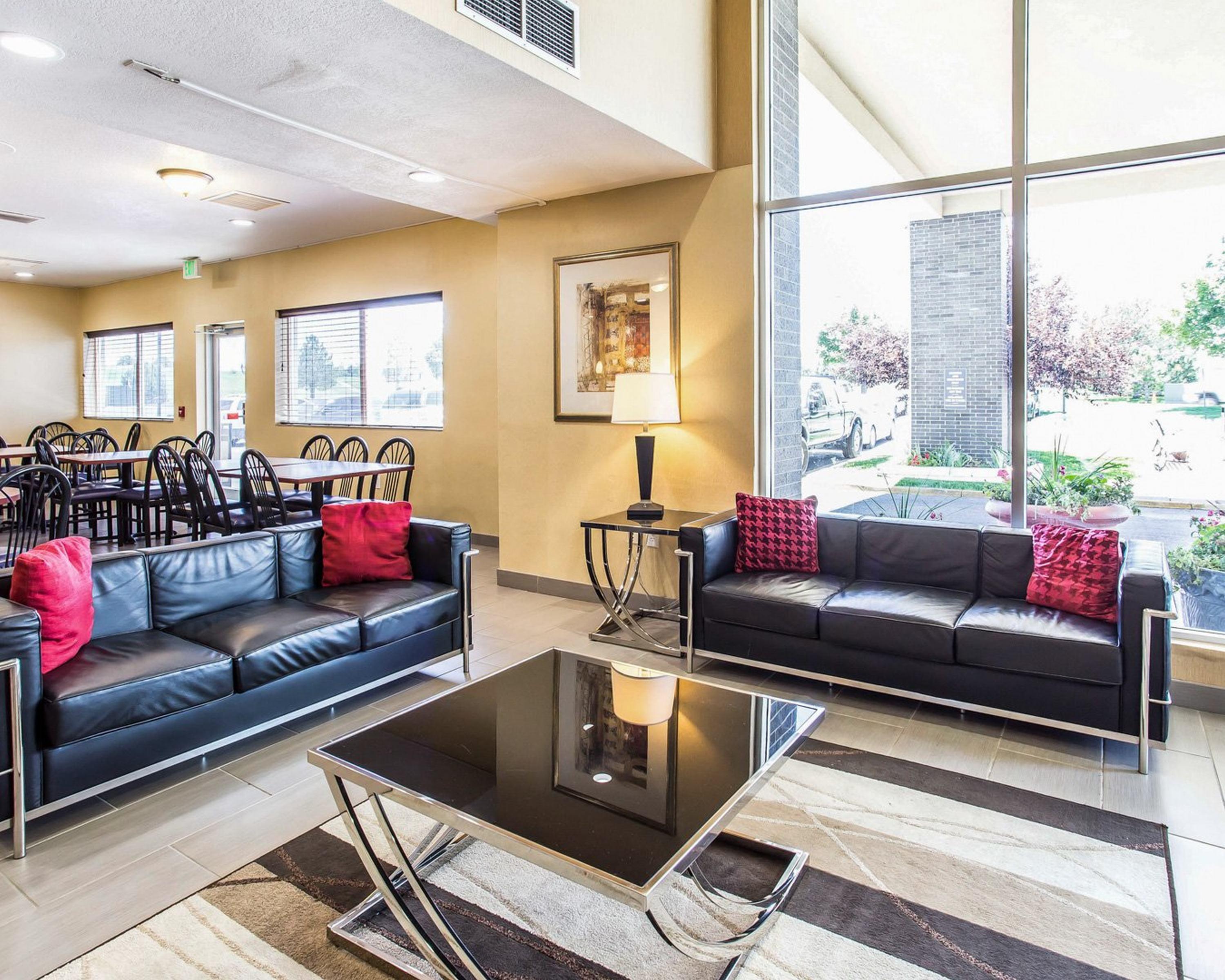 Quality Inn & Suites Denver Airport - Gateway Park Аврора Экстерьер фото